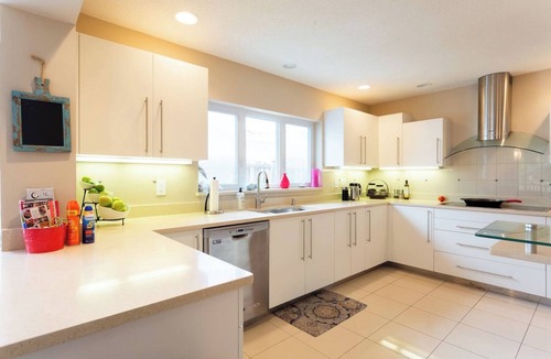 Siesta Key Village House | Private Home 2bed 2bath King Bed Spa