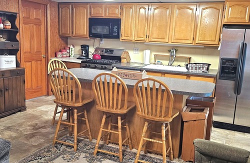 Forestville House | Private home 4 bedroom sleeps 11 fenced in yard pet friendly 24 hour security