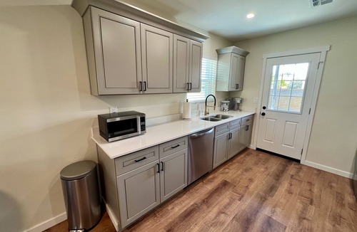Blenman-Elm House | Private Home- 5 min from U of A, Downtown And Banner UMC
