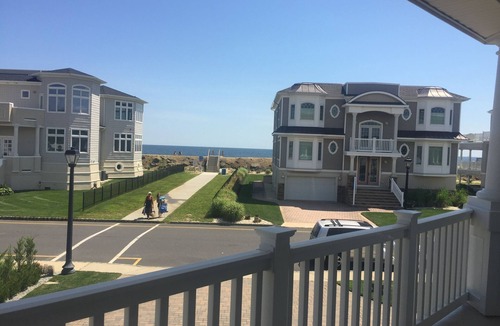 Sea Bright House | Private Home Across from the Beach
