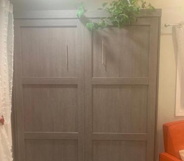 Brockton House | Private Home Cozy room