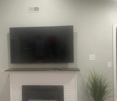 Brockton House | Private Home Cozy room