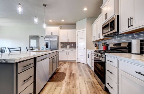 Boardman Apartment | Private Home, Garage & Yard - #650 Boardman