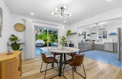 North Central Hollywood House | Private Home - Heated Pool - The Other Hollywood