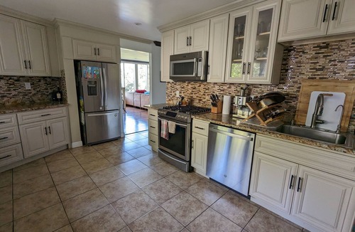 Tamalpais-Homestead Valley House | Private home+ hot tub forest hill views