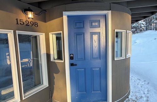 Rabbit Creek House | Private home in Anchorage