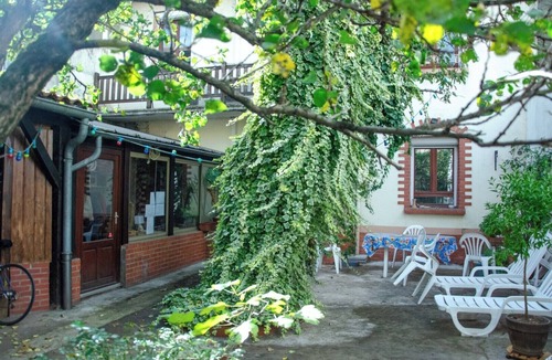 Republique - Tolstoi House | Private home in Gratte-ciel