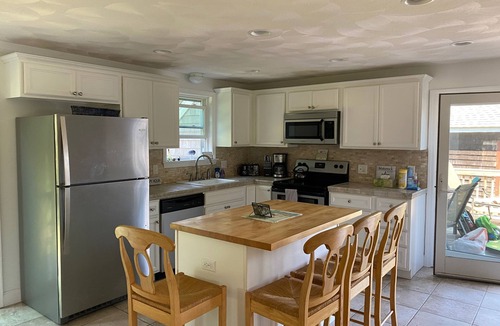 Matunuck House | Private Home in scenic Matunuck, RI within walking distance to Town Beach