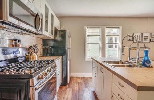 Northeast Minneapolis Apartment | Private home in the heart of Minneapolis