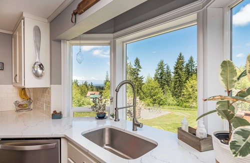 Sequim House | Private Home In the woods!