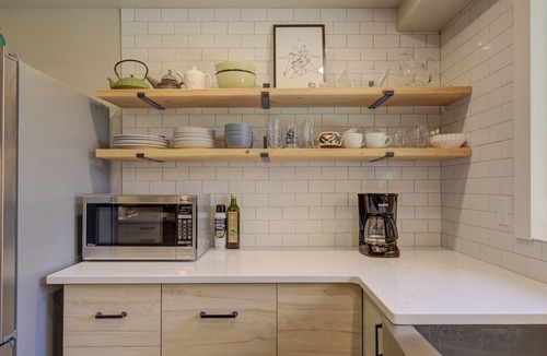 Aloha House | Private Home, Near Nike & Intel, w/spacious yard