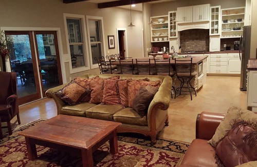 Dripping Springs House | Private Home On 2 Acres, with hot tub and firepit!