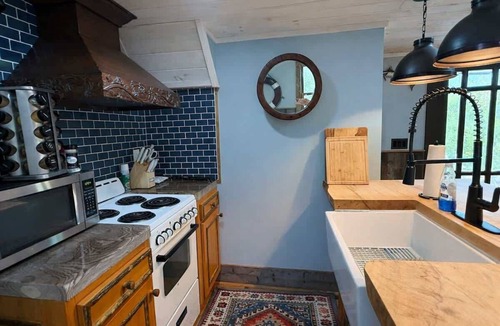 Rushville House | Private Home on Land Near the Lake