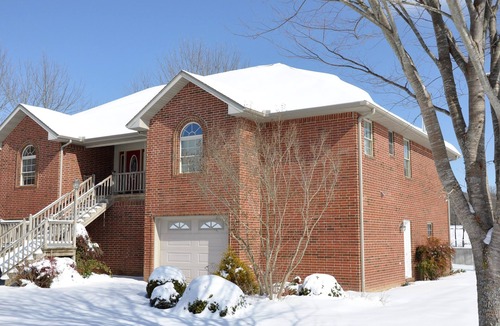 Buffalo City House | Private home on the bank of the White River