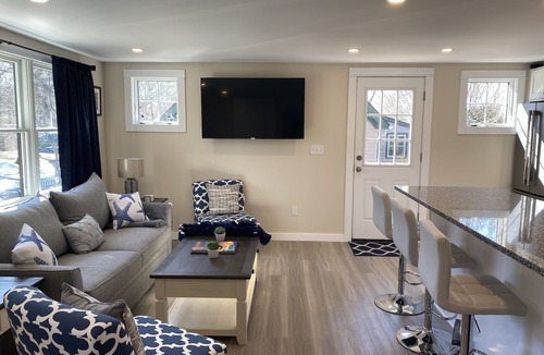 Narragansett House | Private home, short walk to Harbour Island beach! Central A/C, family friendly!