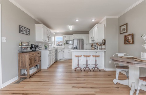 Russellville House | Private home w/incredible mountain views, deck, & firepit. Close to I-40.
