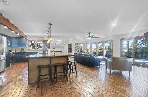Dillon House | Private Hot Tub, Beautiful Views, 208 Tenderfoot