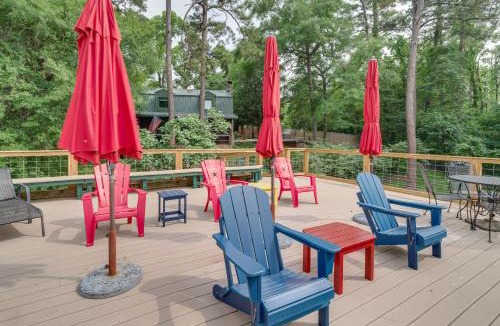 Onalaska House | Private Hot Tub & Dock! Lakefront Log Cabin Oasis