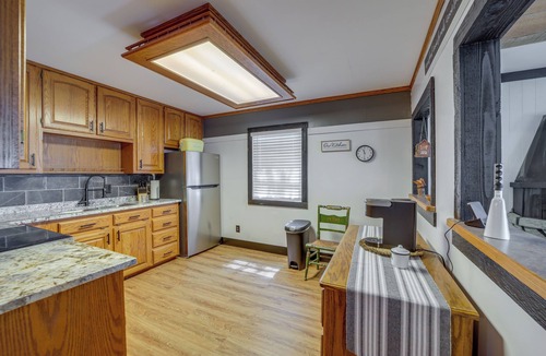 Grove House | Private Hot Tub & Dock: Lakefront Grove Retreat!