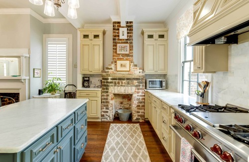 Metropolitan Apartment | Private Hot Tub: Historic Savannah Home