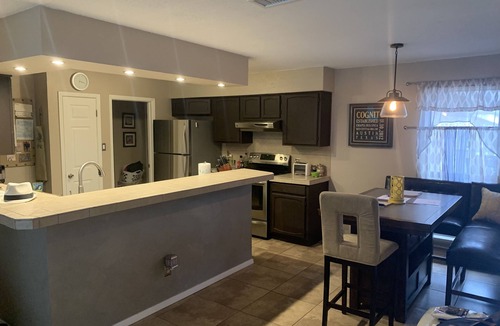Benbrook House | PRIVATE Hot Tub includes Basics FortWorth TCU Stockyards Rodeo Dickys Arena Golf
