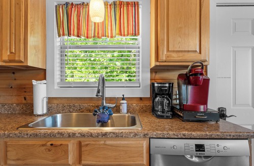 Branson Cabin | Private Hot Tub! Kayaks. Serene Lakefront. Pool.