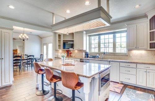 Canyon House | Private Hot Tub & Patio: Golf Retreat in Canyon!
