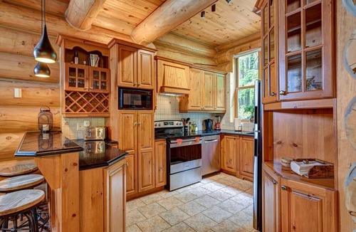 Fiddler Lake Resort Ski Chalet | Private Hot Tub/Sauna/Indoor Pool/Nyctale