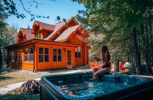 Fiddler Lake Resort Ski Chalet | Private Hot Tub/Sauna/Indoor Pool/Nyctale