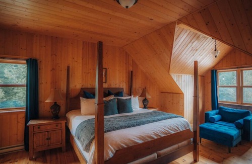 Fiddler Lake Resort House | Private Hot Tub | Sauna | Vatten