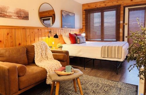 Granby Hotel | Private Hotel-Style Studio With Resort Amenities