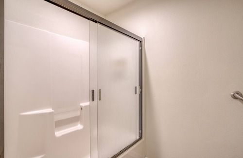 Century West Hotel | Private, Hotel Style Suite in Bend. River Ridge 603B