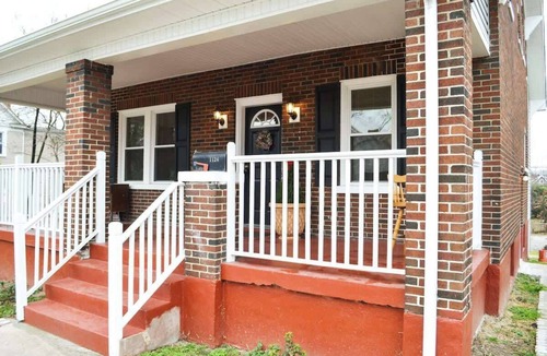 Roanoke House | Private House 1 Mile from Downtown NEWLY RENOVATED