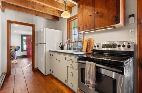 New Hope Cottage | Private House in Bucks County Holiday Getaway Near the Heart of New Hope