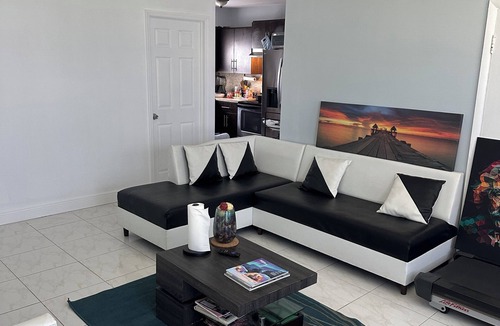 West Little River House | Private House. Near MIA. Cruise Port. Free Parking