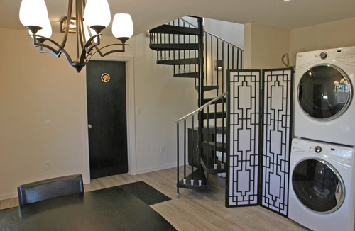 Overlook House | Private house with 3 suites. Modern, Clean & Comfortable!