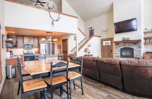 New Meadows House | Private Idaho Cabin-Skiing, Snowmobiling & Trails