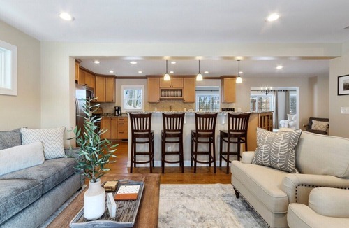 Geneva House | Private In-Ground Pool | Hot Tub Pergola Seating 1.5 Acre Home Entertainment Room