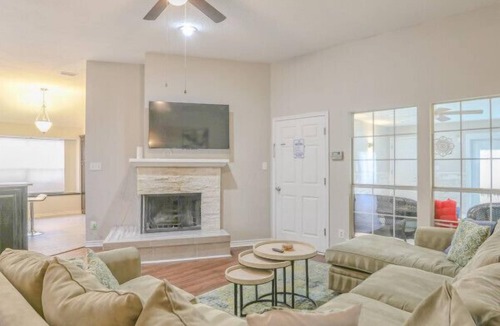 The Colony House | Private Indoor Swimming Pool