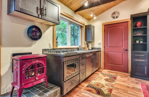 Bellingham House | Private Interurban Trail Access-Chuckanut-Fairhaven-Larrabee-Bow Edison