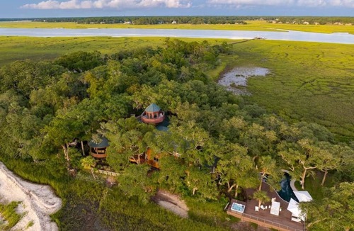Spanish Wells House | Private Island in Hilton Head, Events & Poolside