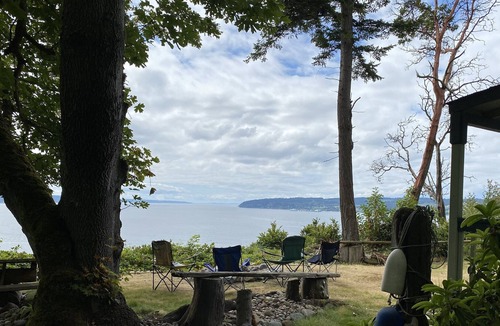 Everett House | Private Island Escape