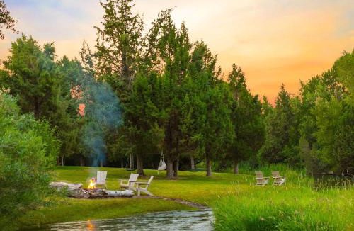 Rigby House | Private Island Fire Pit & Arcade
