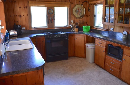 Poultney House | Private Island Getaway!