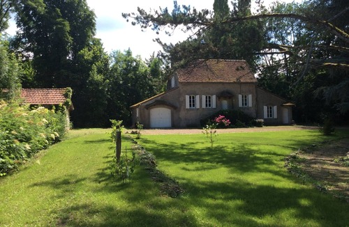 Clamecy House | Private island in Burgundy