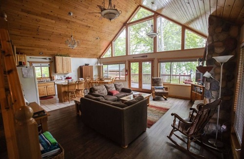 Winter Cabin | Private Island on Lake Winter