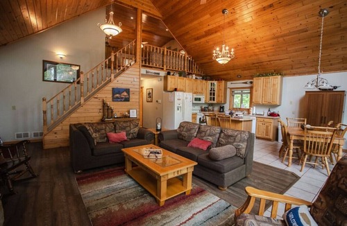 Winter Cabin | Private Island on Lake Winter