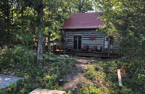 Trent Hills Cabin | Private Island stay. Oak Island on the Trent River.