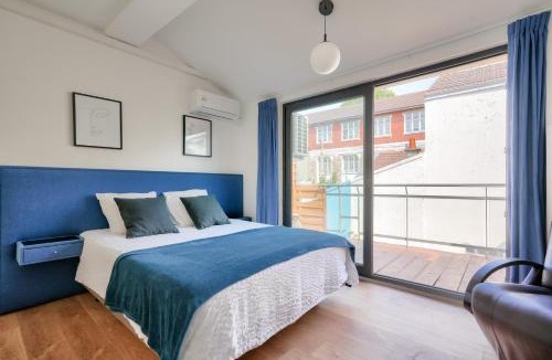 Saint-Denis Villa | Private Jacuzzi House, Free parking, 45 min from La Défense Arena