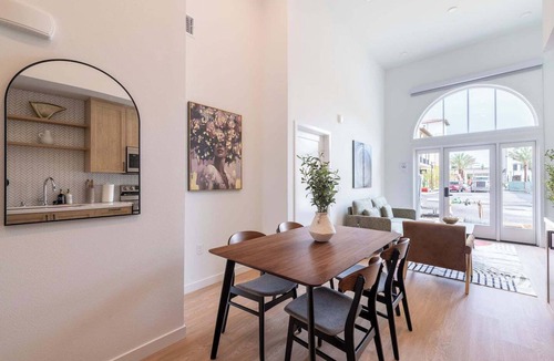 San Bernardino County Apartment | Private King 1B1B Oasis｜Pool & Spa Amenities